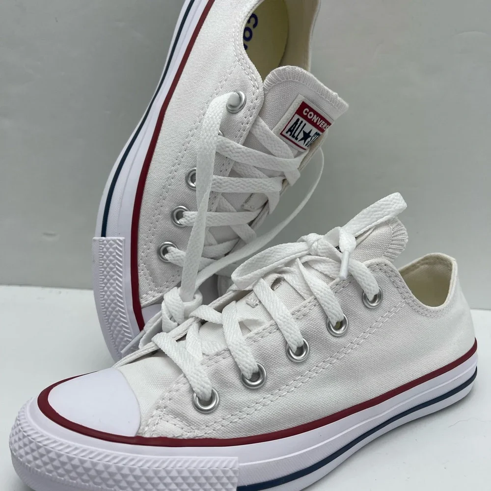 CTAS WMNS Chuck Taylor All Star LOW TOP SHOE
M7652C Black/White Sneakers - Picture 12 of 16